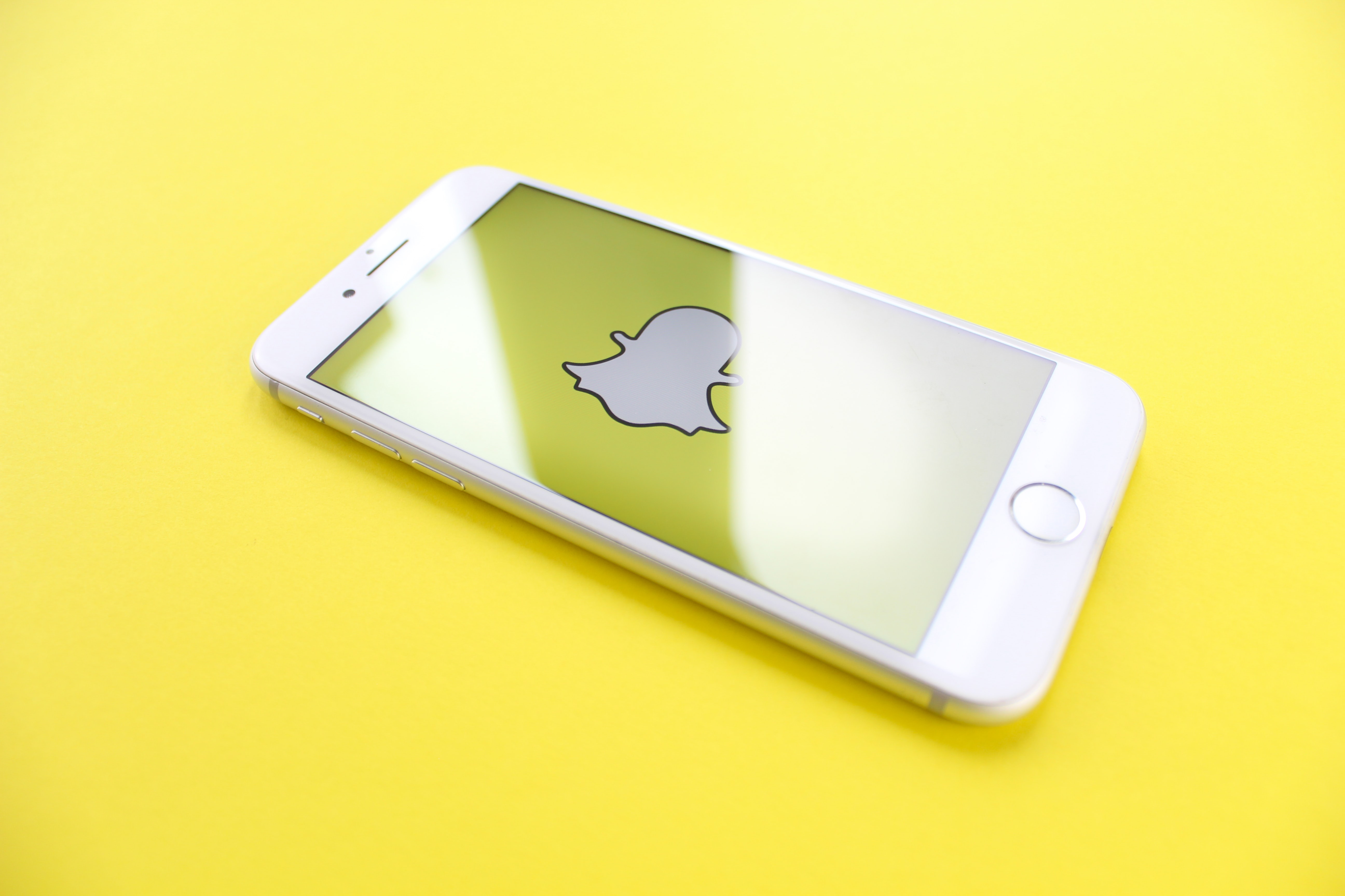 Snapchat banner graphic for Snapchat App Flow Redesign UX Case Study